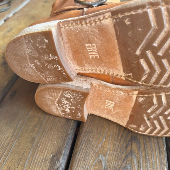 Frye Veronica Short Slouchy Boot in Distressed Camel Leather - Women's 8.5B - Picture 14 of 14